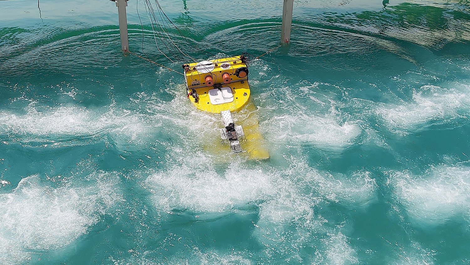 Wave energy device in the Ohmsett tank