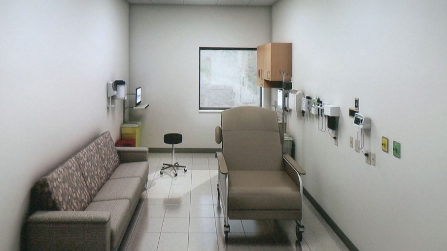 Leonard Lawson Cancer Center treatment room
