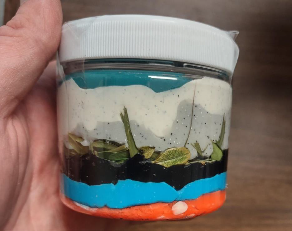 Play-Doh experiment: Using modeling compound and small coal pieces, students recreate how coal seams form over millions of years from compressed organic material.