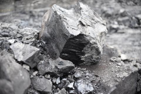 A close up of bituminous coal found in Lexington Kentucky. Photo by OSMRE.